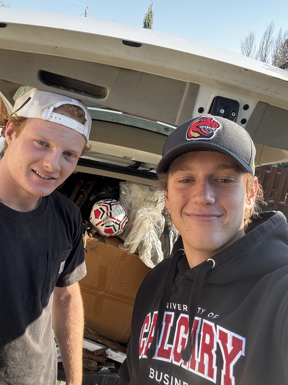 image of volunteerism in nature for an environmental conservation nonprofit